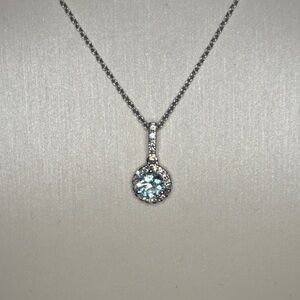 Elegant Aquamarine Pendant Necklace